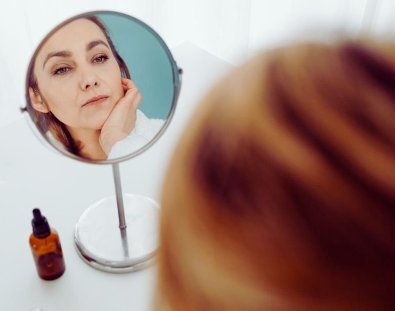 skincare-anti-idade-mulheres-30 O que muda na pele após os 30 e por  que a rotina precisa evoluir